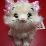 2006年 ディズニーキャラクター「テディベア&ドールコンベンション2006」マリーちゃんを限定制作販売。
ディズニーとのコラボです。 マリーちゃん