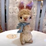11.佐藤えりこ「クリスマスバニー・ベル」29,800円（税込）